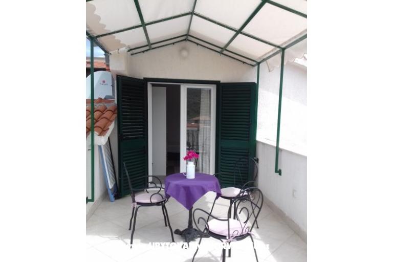 Nena Trogir, Slatine – foto 4