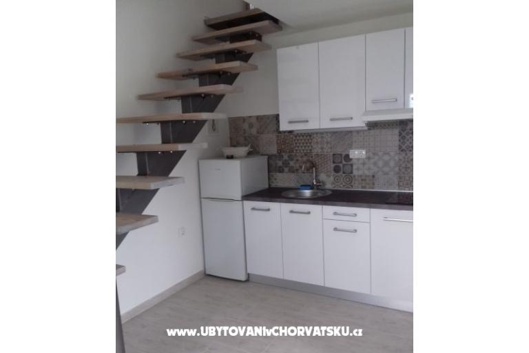 Nena Trogir, Slatine – foto 6