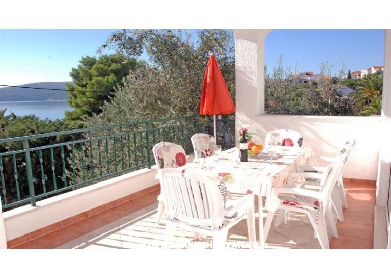 Apartmaji Milović 30 m od more – foto 10