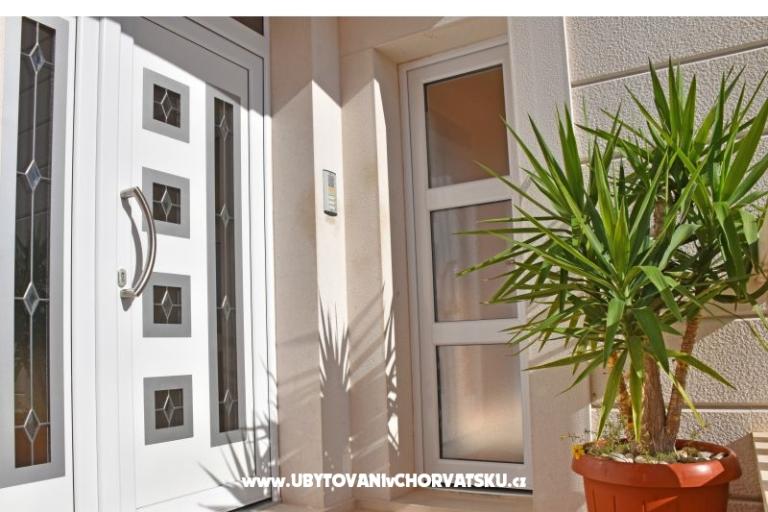 Apartmaji Stone  Tučepi  – foto 9