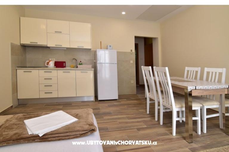 Apartmaji Kraj - Tučepi – foto 12