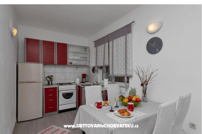Beachfront Apartma Chiara – foto 8