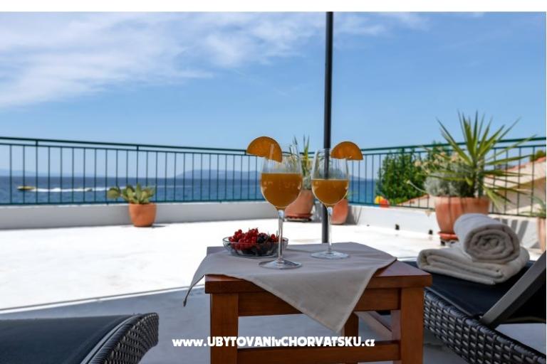 Beachfront Apartma NIVES – foto 17