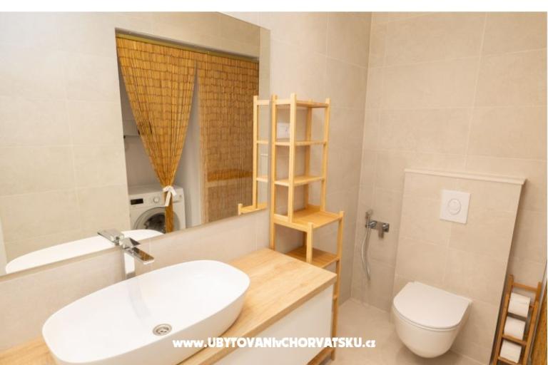 Beachfront Apartma NIVES – foto 27