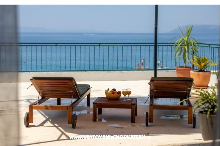Beachfront Apartma NIVES – foto 30