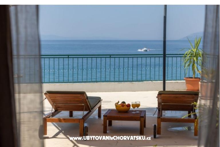 Beachfront Apartma NIVES – foto 31
