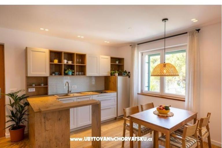 Beachfront Apartma NIVES – foto 5