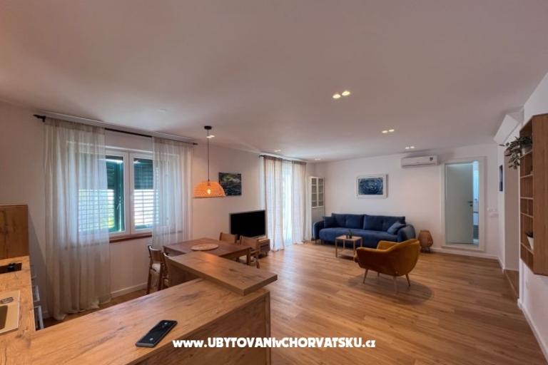 Beachfront Apartma NIVES – foto 6