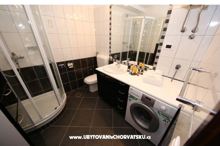 Apartmaji Diana **** – foto 13