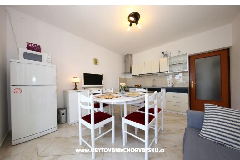 Apartmaji Diana **** – foto 6