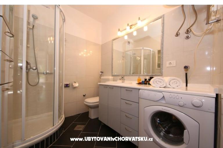 Apartmaji Diana **** – foto 9