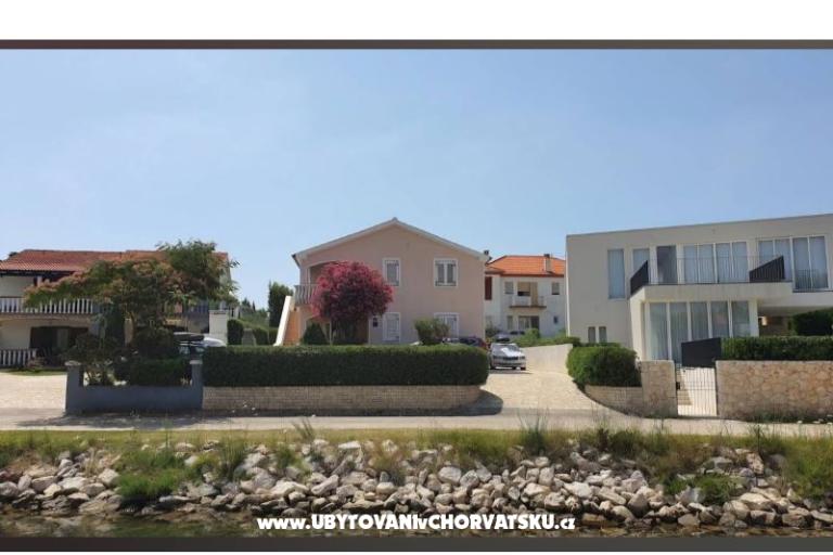 Apartmaji ENA – foto 4