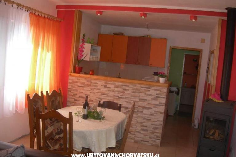 Apartma Prznjak + boat – foto 8