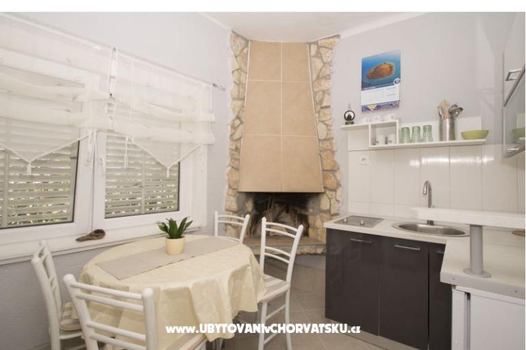 Apartmaji Stone Hiša – foto 8