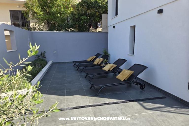 Hiša s pogledom na more Antivo – foto 6