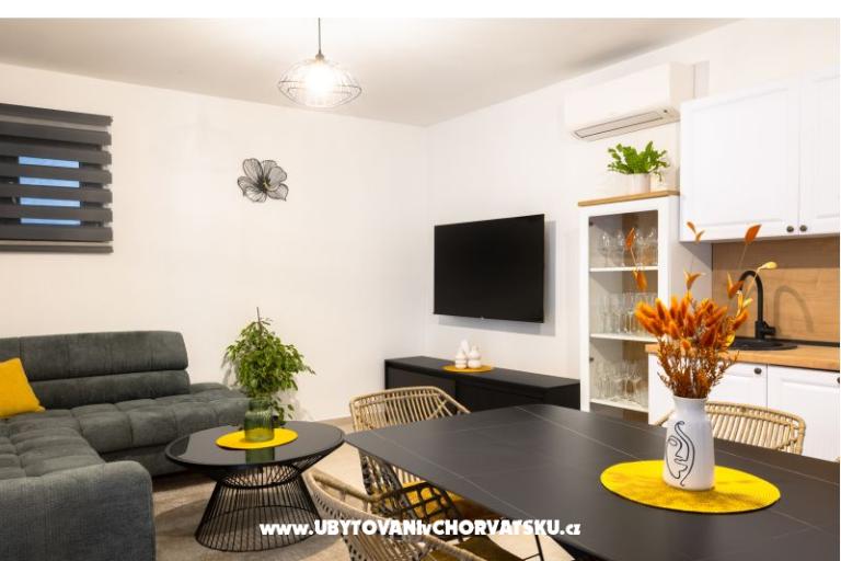 Hiša s pogledom na more Antivo – foto 8