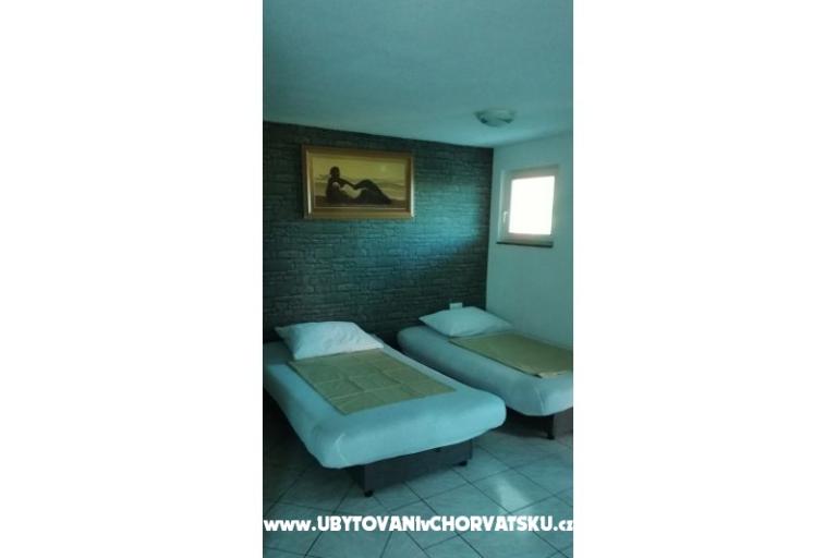Apartmaji Anamaria – foto 2
