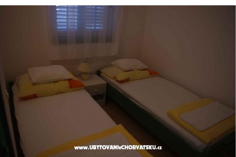 Apartmaji Dora – foto 10