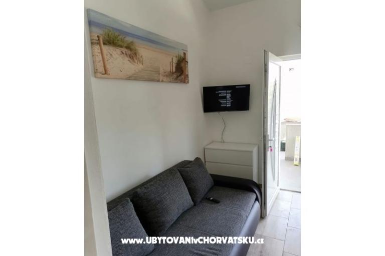 Apartmaji Kreć Lozice otok Vir – foto 20