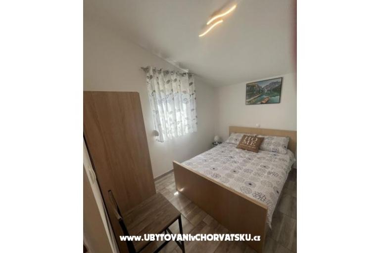 Apartmaji Kreć Lozice otok Vir – foto 25