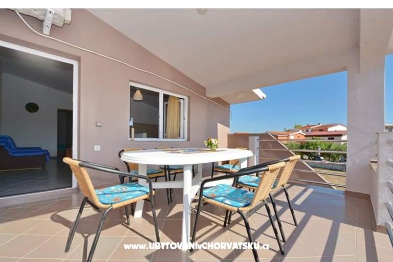 Apartmaji Maja – foto 8