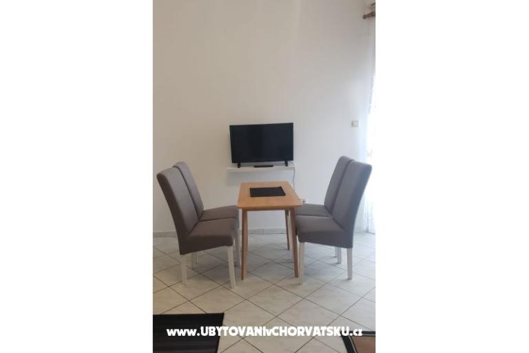Apartmaji Emily – foto 11