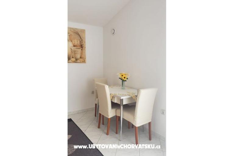 Apartmaji Emily – foto 9