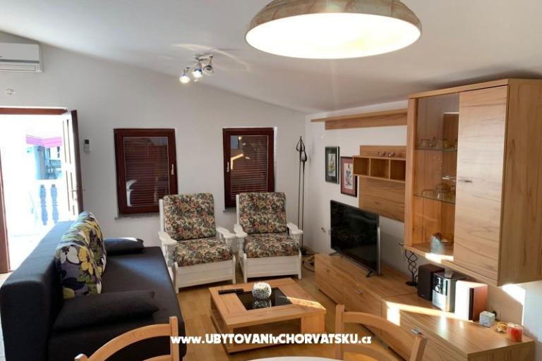 Apartmaji Karolina – foto 9