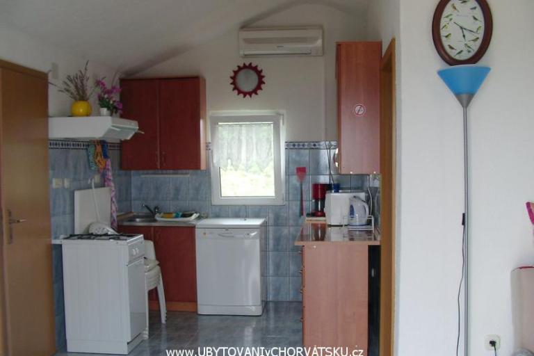 Apartmaji Issa – foto 8