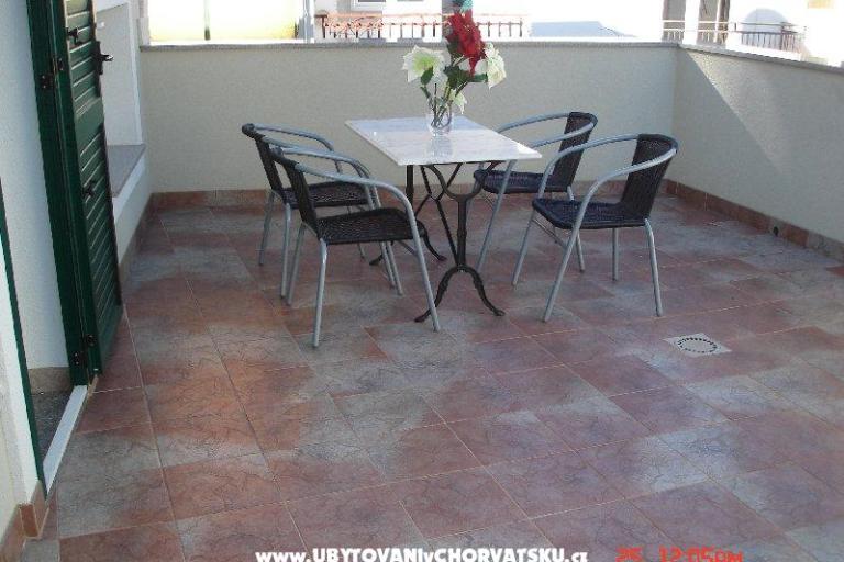 Apartmaji Cecily – foto 7