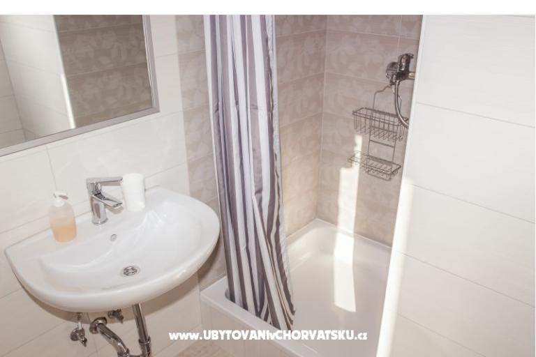 Apartmaji Ines – foto 13