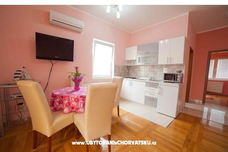 Apartmaji Iris – foto 11