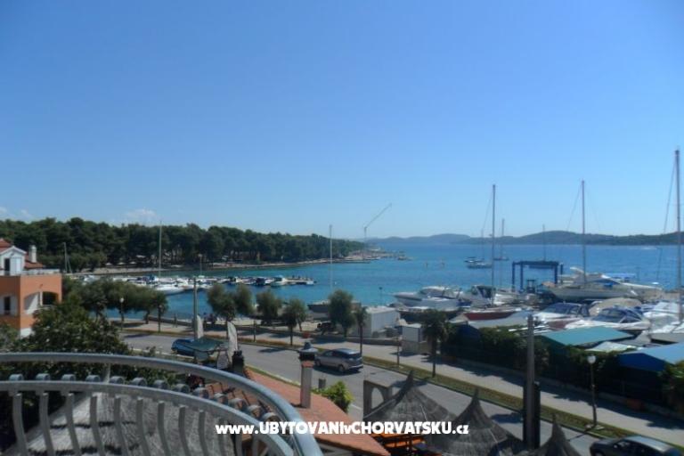 Apartmaji Kraljević – foto 11