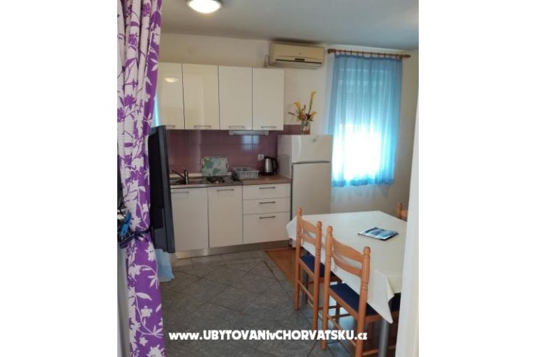 Apartmaji Nana – foto 15