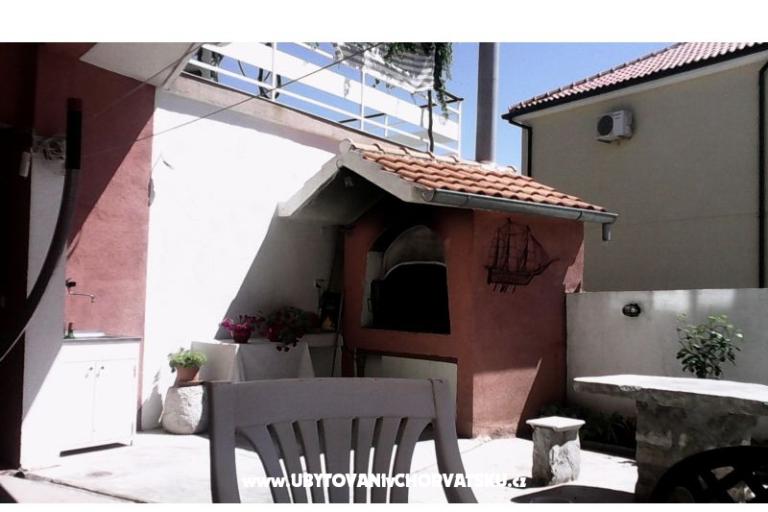 Apartmaji Nana – foto 6
