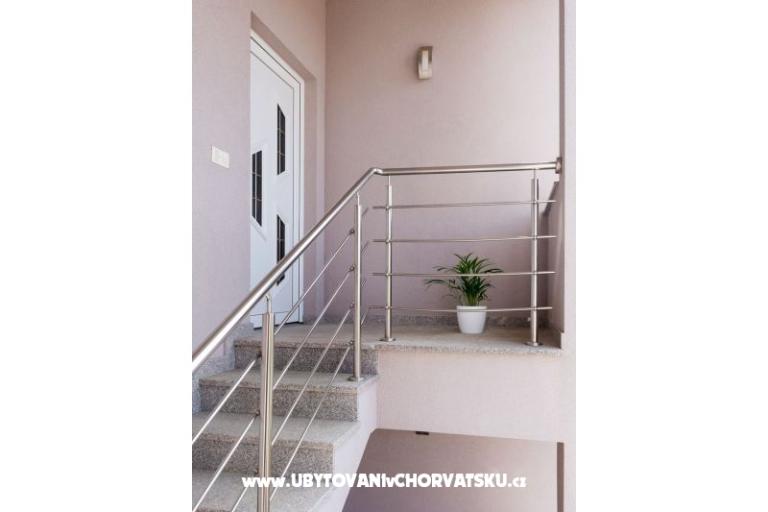 Apartmaji Summer Hiša  – foto 3