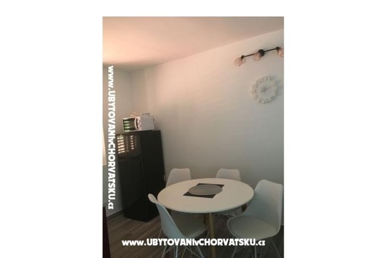 Apartmaji Villa Maria  – foto 8