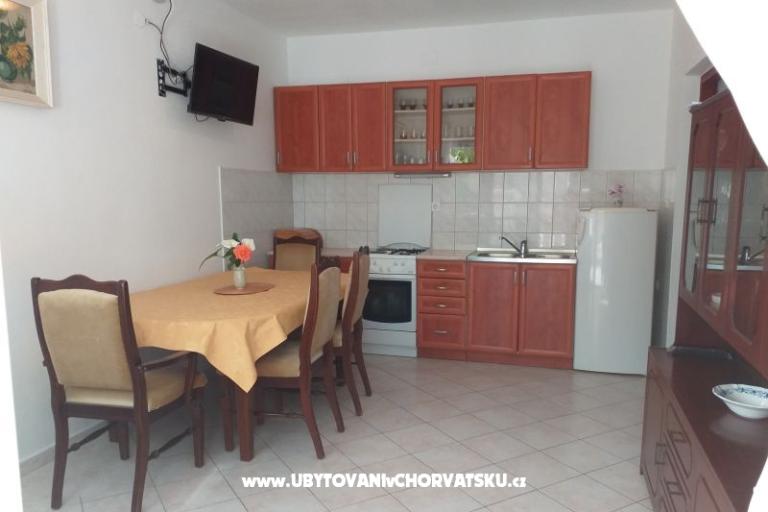 Apartma Ivan (15m from  beach) – foto 9