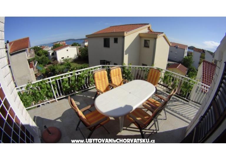 Apartmaji Milka-Jure Srima-Vodice – foto 4