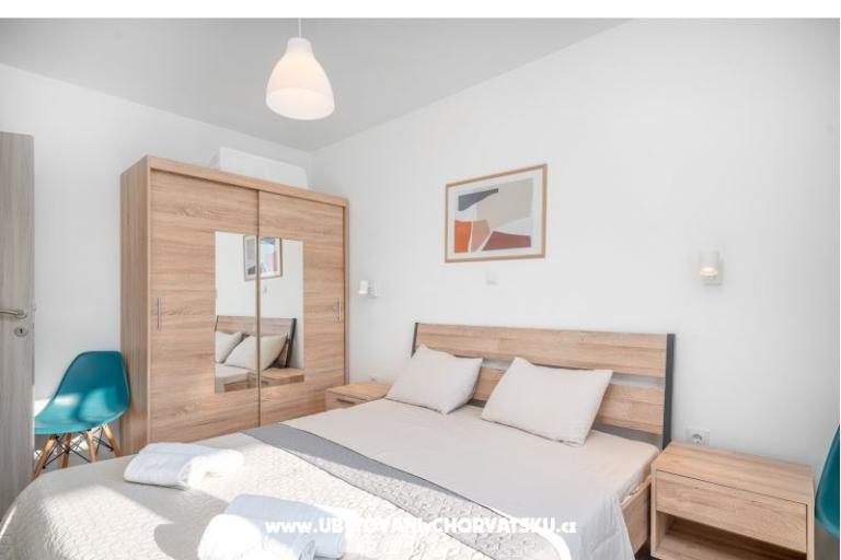 Beach Villa z bazenom Tribunj – foto 10