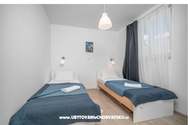 Beach Villa z bazenom Tribunj – foto 11