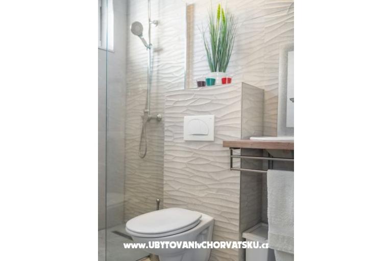 Beach Villa z bazenom Tribunj – foto 12