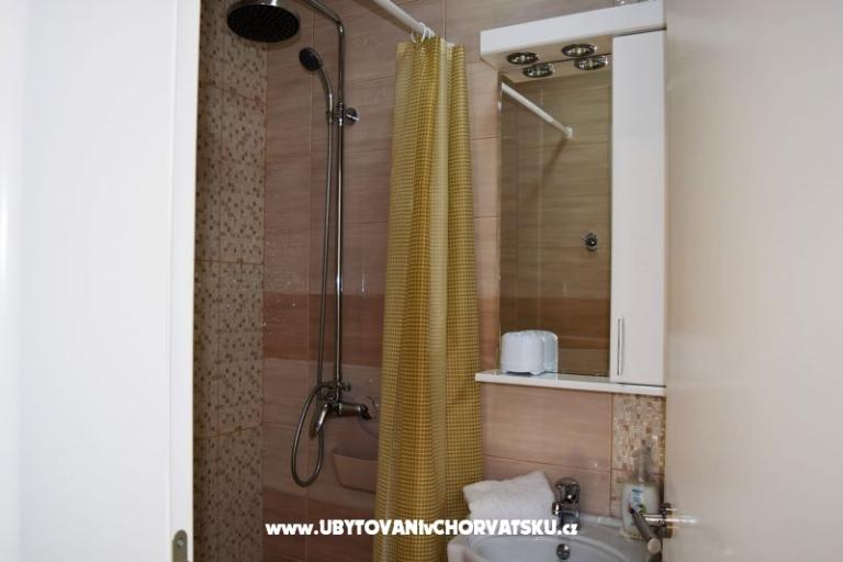 Iva Apartmaji – foto 11