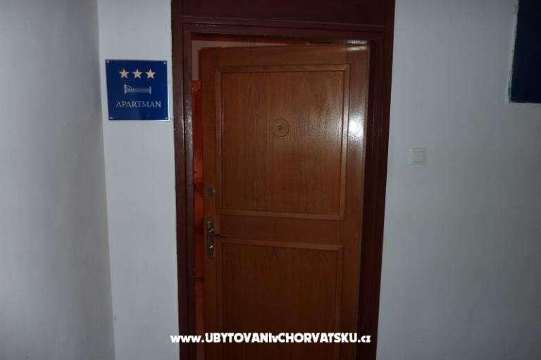 Apartma Geranium – foto 13