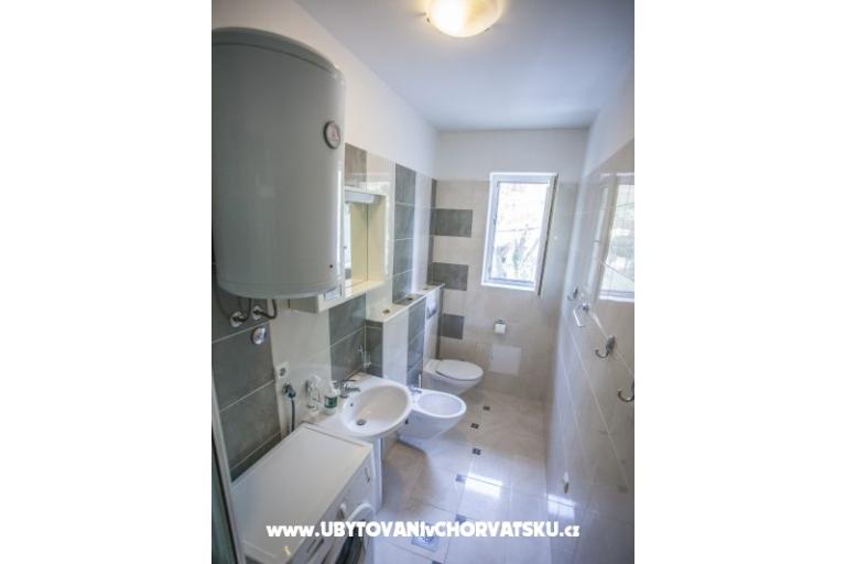 Apartma Tina 10 m. beach – foto 14