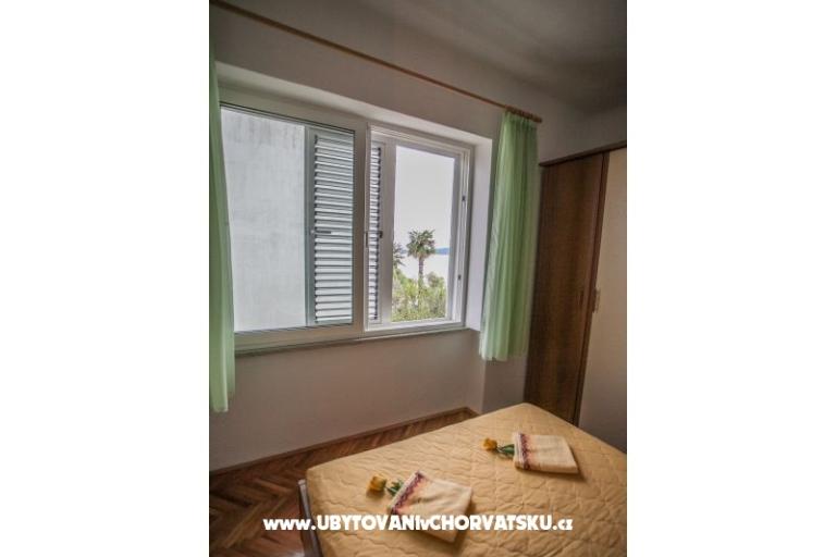 Apartma Tina 10 m. beach – foto 9