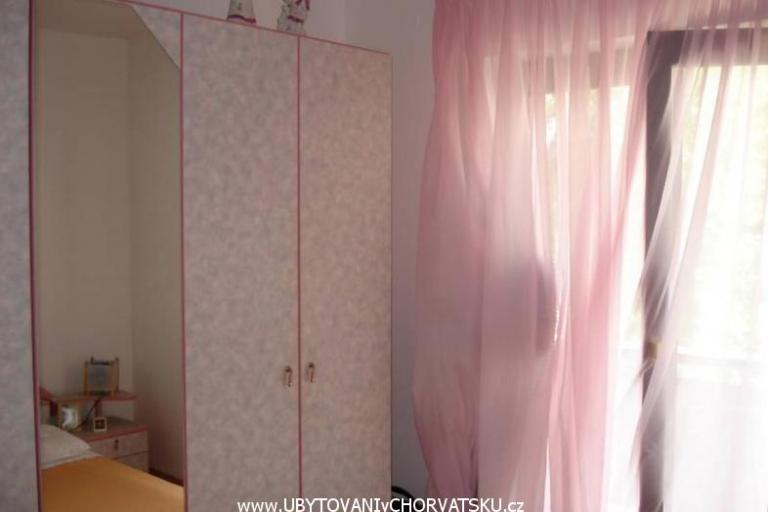 Apartma Curjuric – foto 5