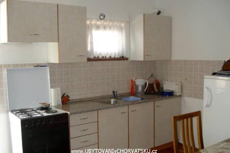 Apartma Curjuric – foto 6