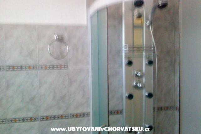 Apartmaji with swimming pool-Crno – foto 8