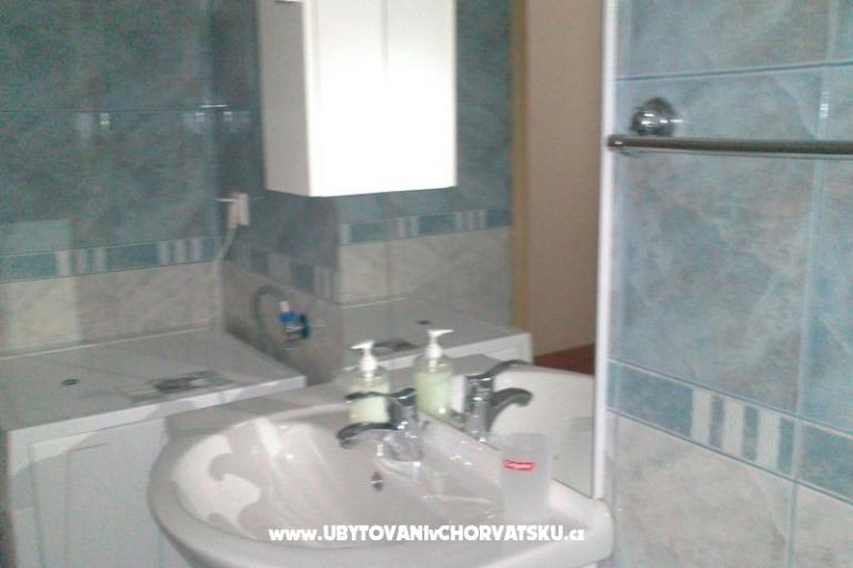 Apartmaji with swimming pool-Crno – foto 9